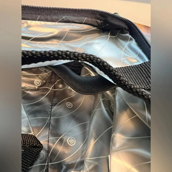 Everything Bag | travel bag. - Picture 12 of 16